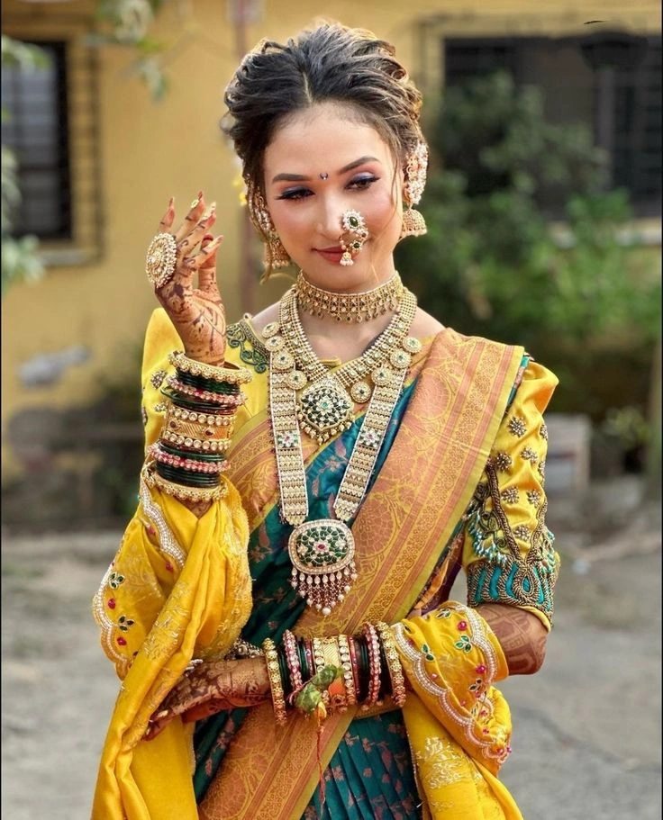 saree caption in marathi