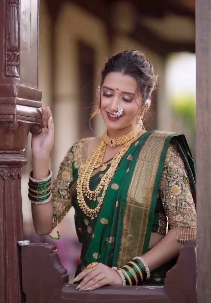 saree caption in marathi