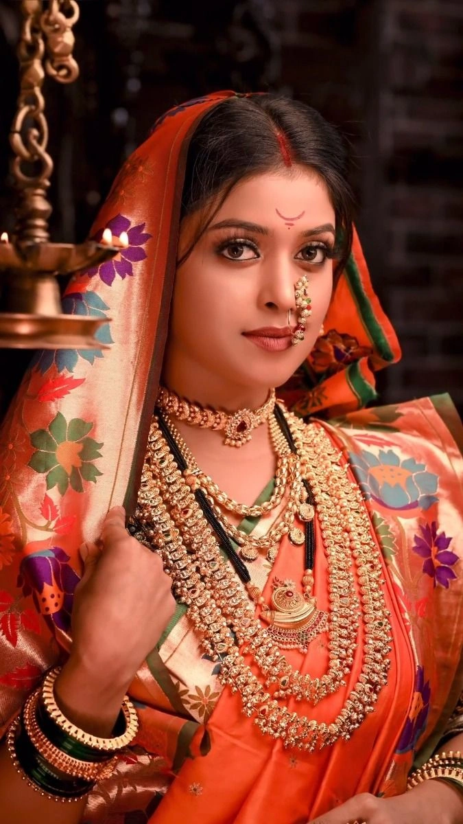 saree caption in marathi